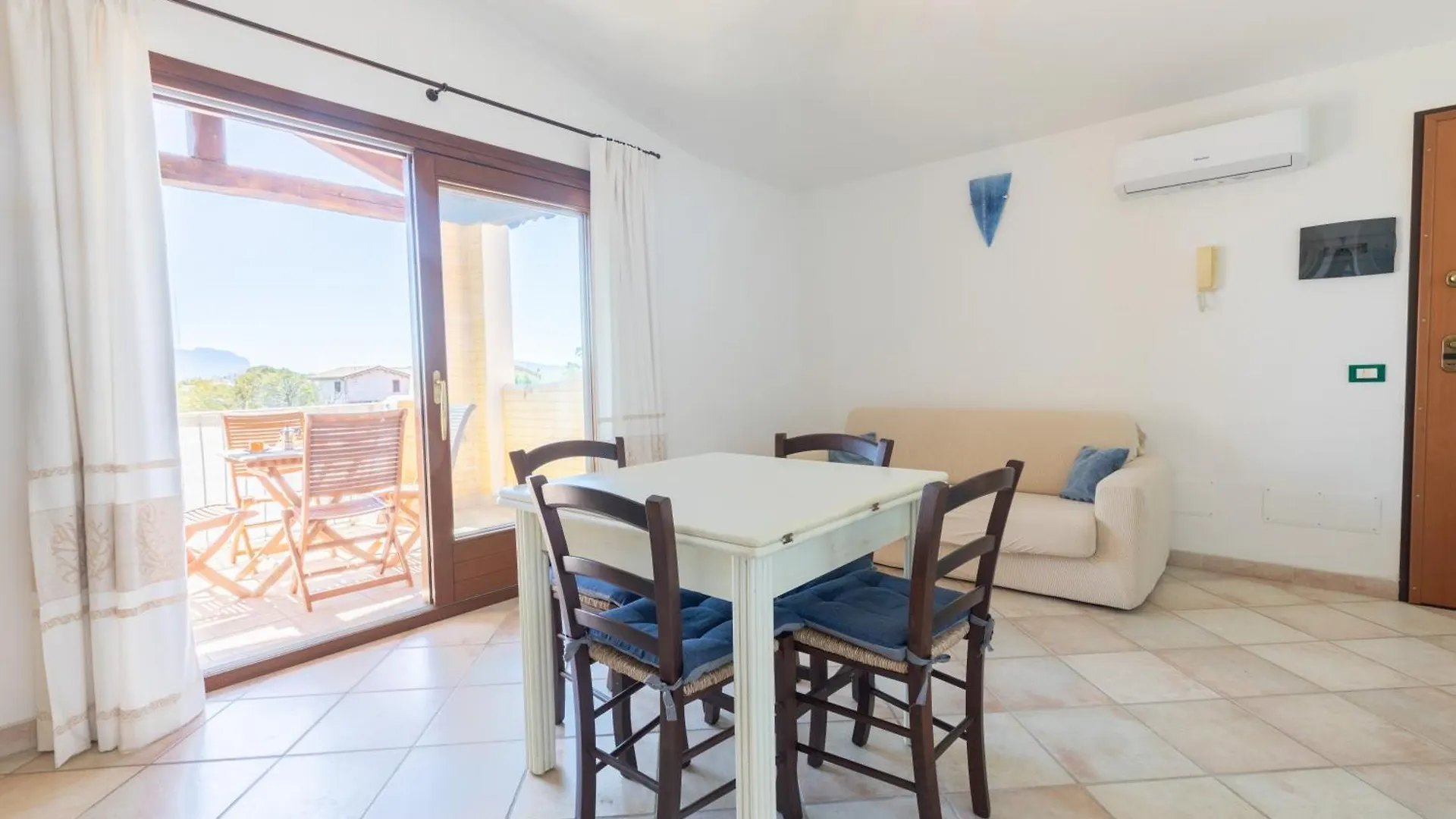 Pensionat Charming Room With Two Beds -2 Minutes To The Beach- Olbia